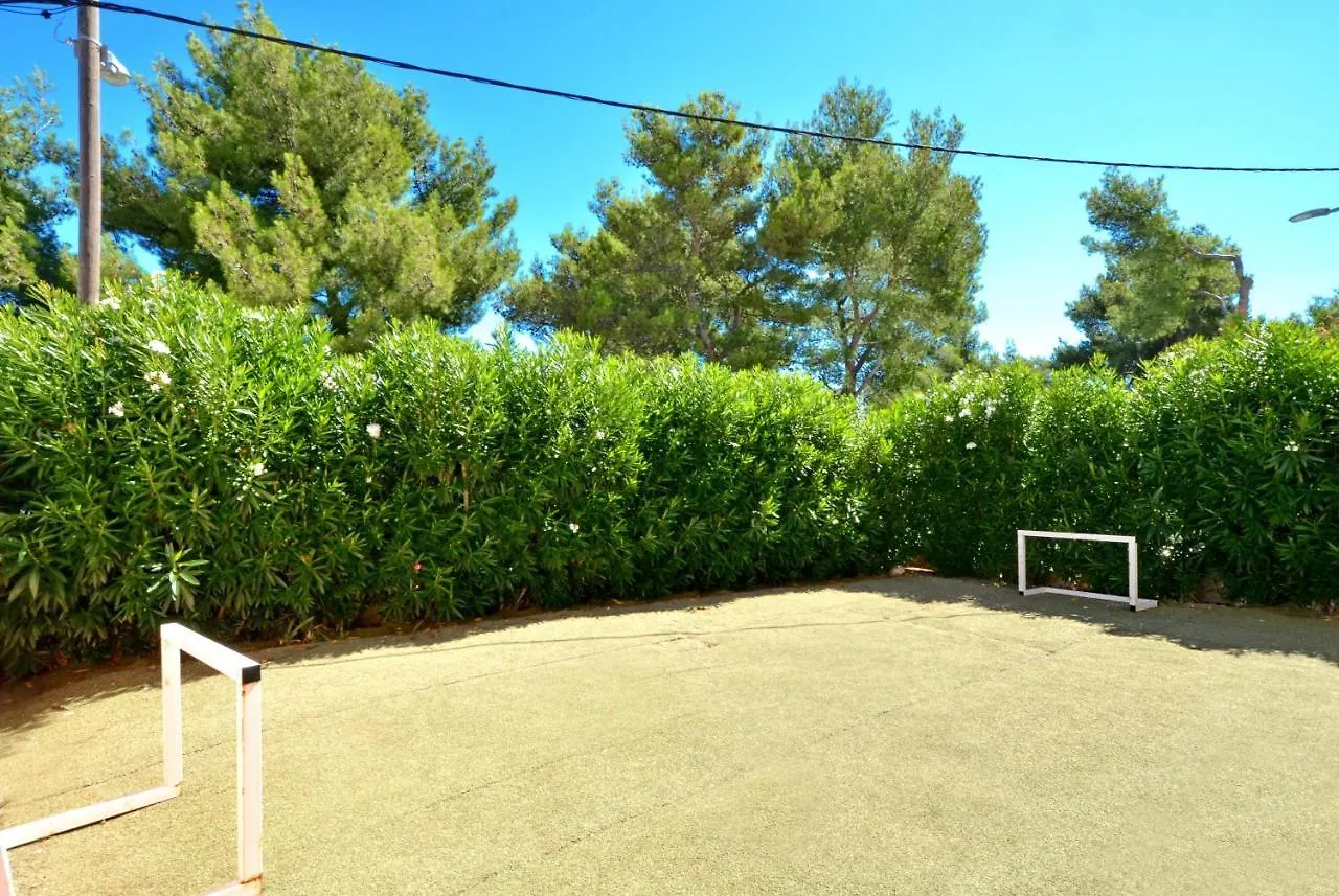 D Large Apt With Big Terrace Next To The Beach Τρογκίρ 0*,  Κροατία