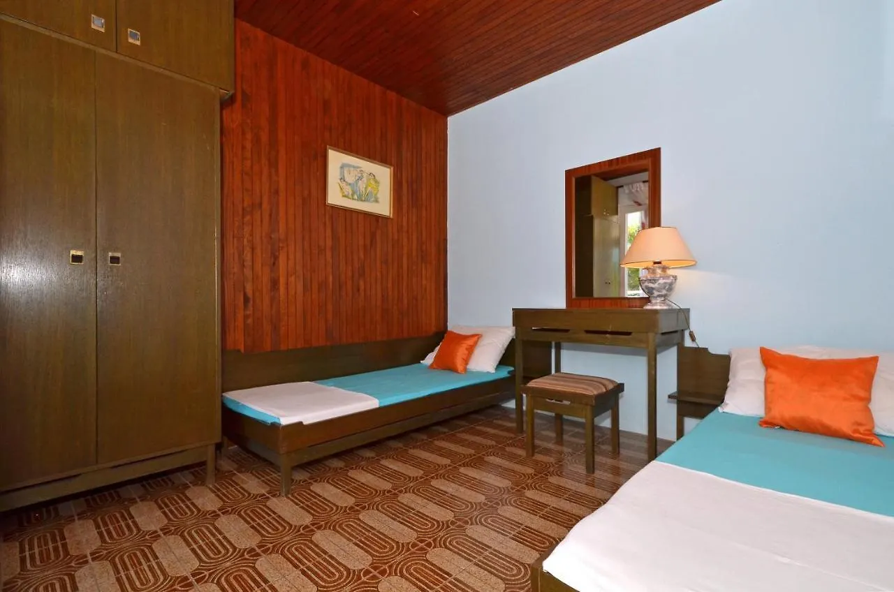 Apartment D Large Apt With Big Terrace Next To The Beach Trogir Croatia