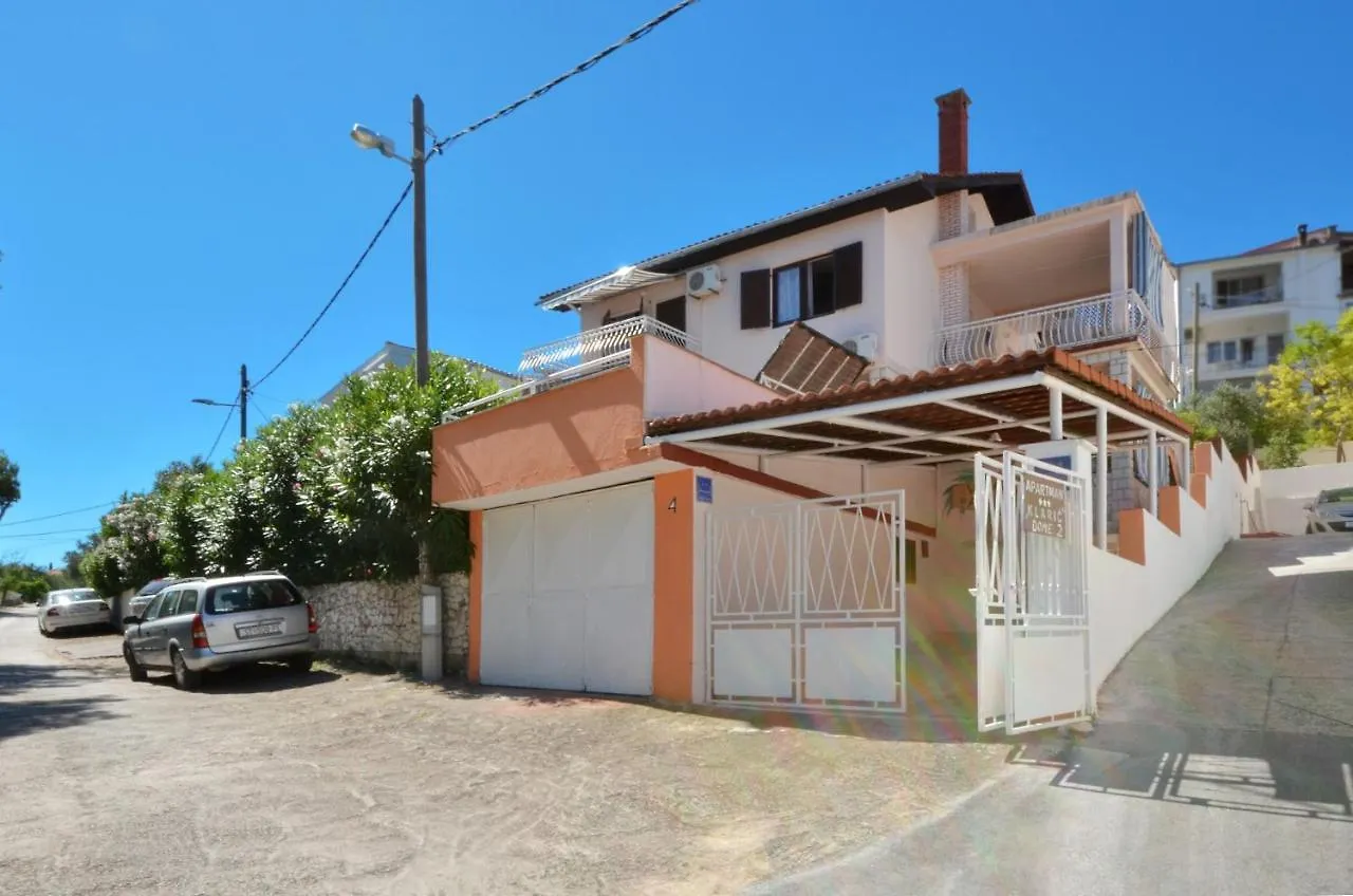 D Large Apt With Big Terrace Next To The Beach Trogir
